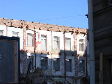 Литейный проспект, 5, улица Чайковского, 19, дом с флюгером, после сноса перекрытий, снесенная часть
