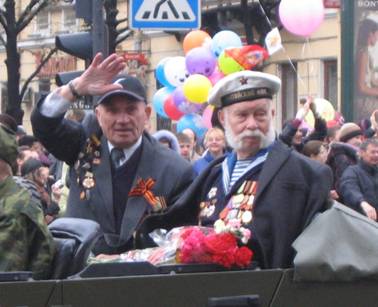 Невский проспект, марш, шествие ветеранов, День Победы, 9 мая 2007 года, ветераны, герои Великой Отечественной войны на военных автомобилях, машинах