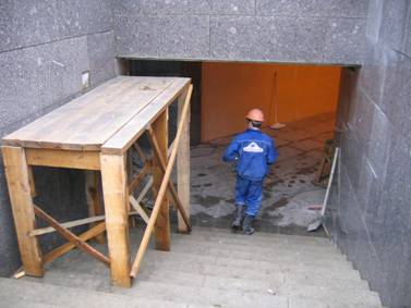 Подземный пешеходный переход, тоннель под Митрофаньевским шоссе, площадь Балтийского вокзала, лестница, лестничный спуск