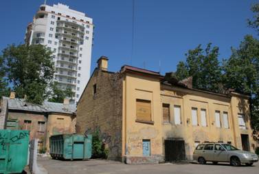 Большеохтинский проспект, 5, корпус 2, заброшенное здание, дом