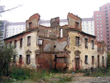 Рыбацкий проспект, разрушенное здание перед домом 5