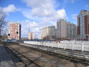 Малая Октябрьская детская железная дорога, рельсы, пути, Коломяги, новые кварталы, многоэтажные жилые дома