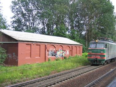 Железнодорожная станция Озерки, вокзал, поезд, локомотив