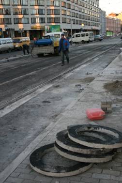 Лиговский проспект после реконструкции, снятия трамвайных путей, кольца люков