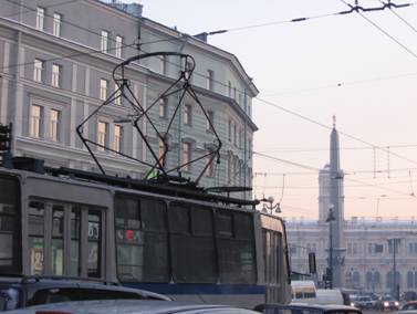 Трамвай на Лиговском проспекте в пробке
