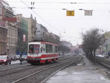 Лиговский проспект, выделенная полоса, бульвар, рельсы, трамвайные пути, трамвай между набережной Обводного канала и Курской улицей