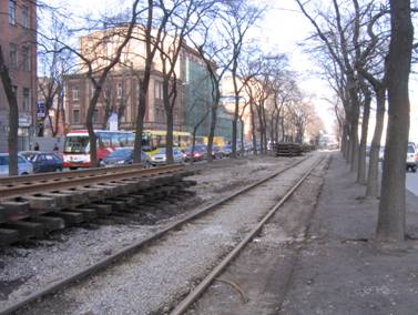 Лиговский проспект, выделенная полоса, бульвар, трамвайные пути, разбор, снятие трамвайных рельсов, пути
