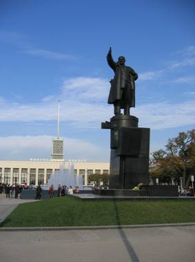 Площадь Ленина, фонтанный комплекс, фонтан, памятник Ленину, Финляндский вокзал