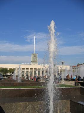 Площадь Ленина, фонтанный комплекс, фонтан, Финляндский вокзал