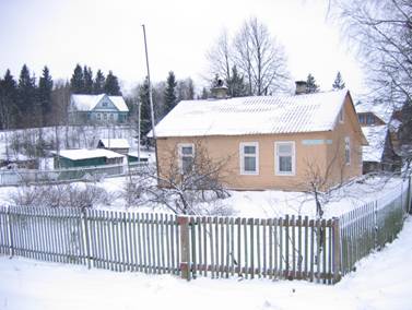 Станция Осельки, деревянные дома, забор, Кавголовская улица