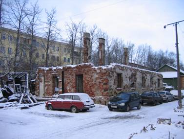 Поселок Осельки, военный городок, сгоревший жилой дом