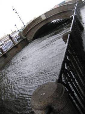 300 наводнение, Зимняя канавка, подъем воды, Эрмитажный мост