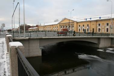 Митрофаньевский мост через Обводный канал, в створе Митрофаньевского шоссе